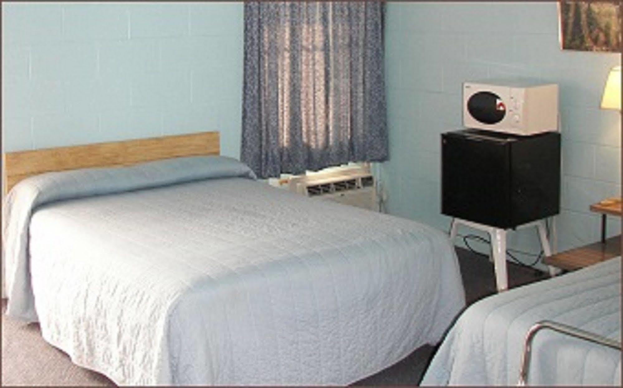 Holiday Host Motel Sonora Eksteriør billede